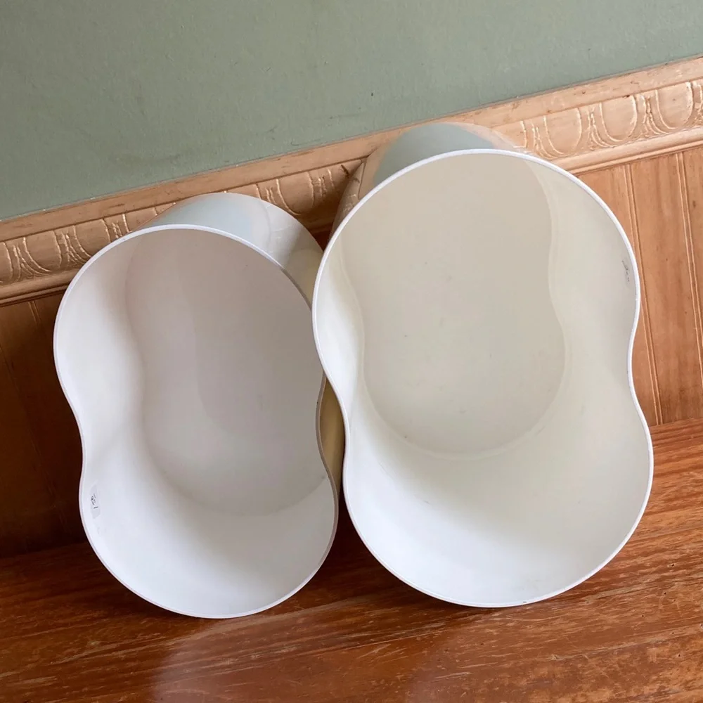 Tupperware Classic White Toilet Paper Holder